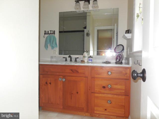 6213 Partlow Road Spotsylvania, VA 22551 - Photo 19 of 30 Bath (Master)