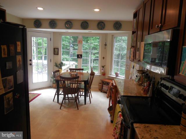 6213 Partlow Road Spotsylvania, VA 22551 - Photo 20 of 30 Kitchen