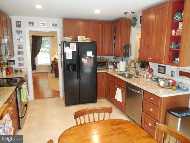 6213 Partlow Road Spotsylvania, VA 22551 - Photo 21 of 30 Kitchen
