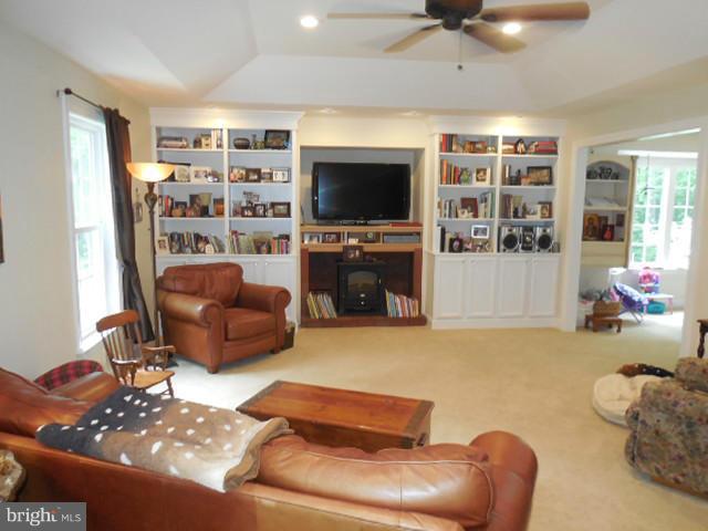 6213 Partlow Road Spotsylvania, VA 22551 - Photo 10 of 30 Living Room