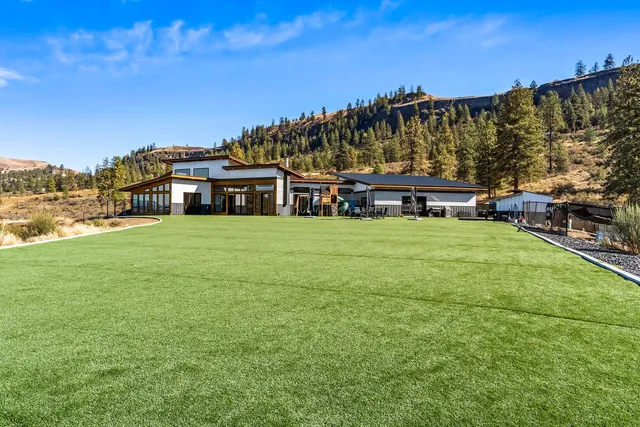 $1,500,000 | 29249 Rock Land Way East, Unit 29249 ROCK LAND WAY EAST, Seven Bays, WA 99122