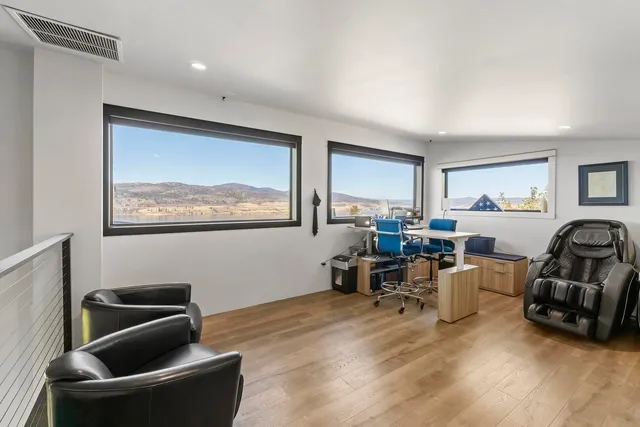 $1,500,000 | 29249 Rock Land Way East, Unit 29249 ROCK LAND WAY EAST, Seven Bays, WA 99122