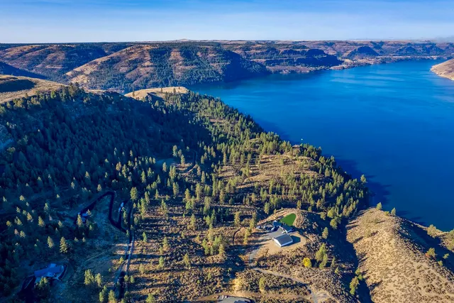 $1,500,000 | 29249 Rock Land Way East, Unit 29249 ROCK LAND WAY EAST, Seven Bays, WA 99122