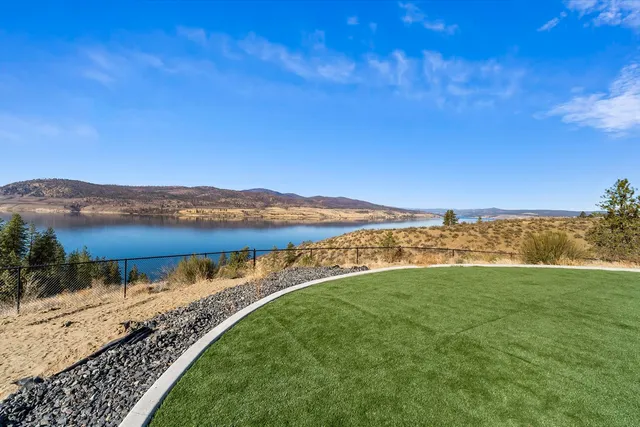 $1,500,000 | 29249 Rock Land Way East, Unit 29249 ROCK LAND WAY EAST, Seven Bays, WA 99122