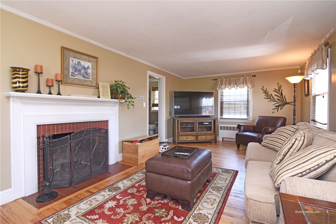 142 Lansdowne Road Warwick, RI 02888 - Photo 22 of 36 Gallery Image 22