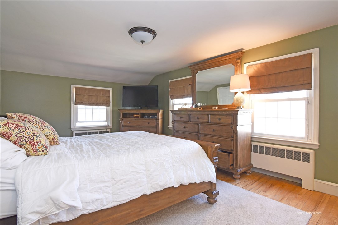 142 Lansdowne Road Warwick, RI 02888 - Photo 28 of 36 Gallery Image 28