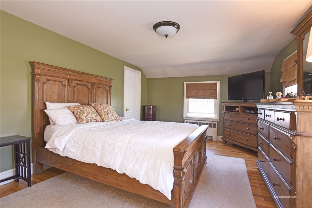 142 Lansdowne Road Warwick, RI 02888 - Photo 29 of 36 Gallery Image 29