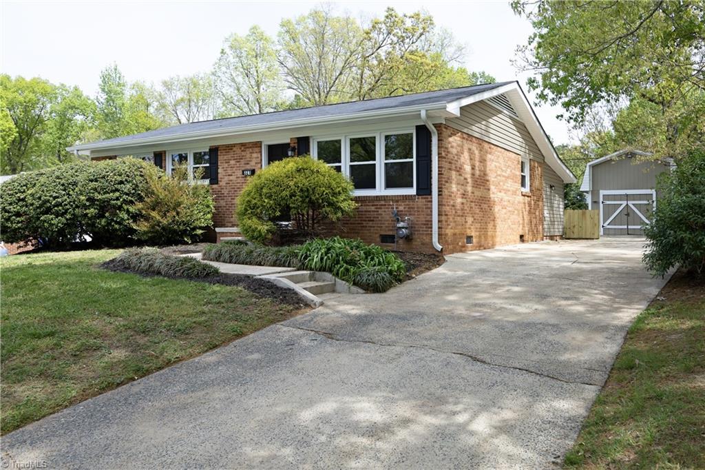 321 Clapp Street Graham, NC 27253 - Photo 2 of 34