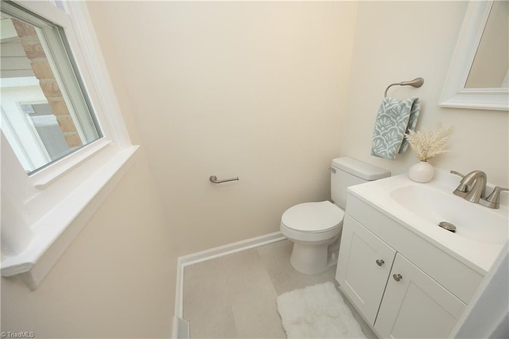 321 Clapp Street Graham, NC 27253 - Photo 21 of 34