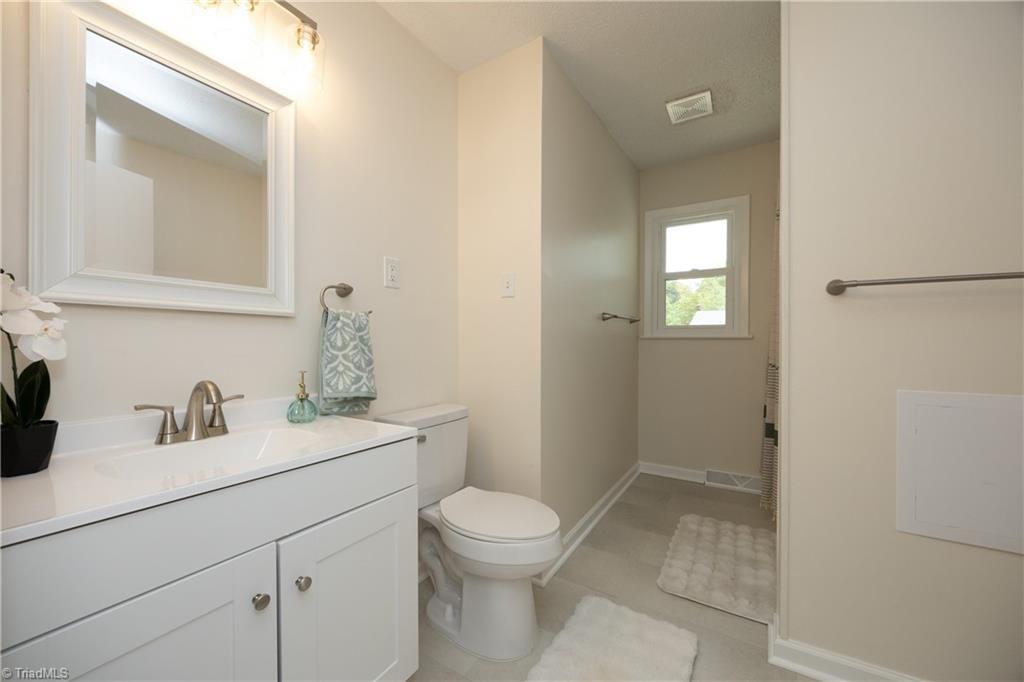 321 Clapp Street Graham, NC 27253 - Photo 24 of 34