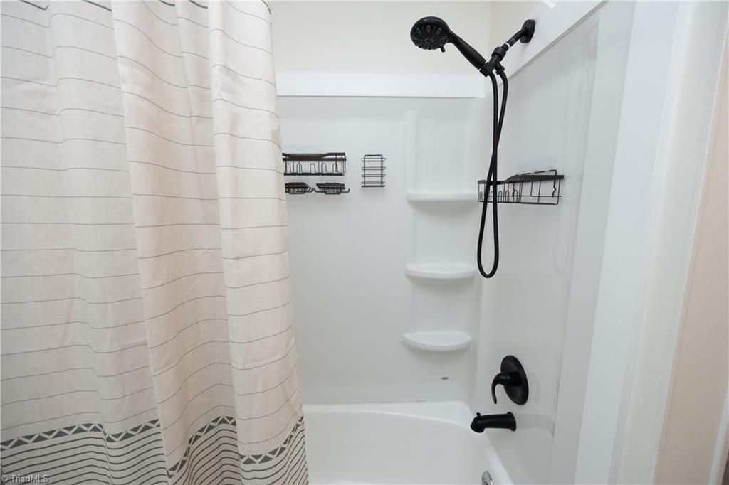 321 Clapp Street Graham, NC 27253 - Photo 25 of 34