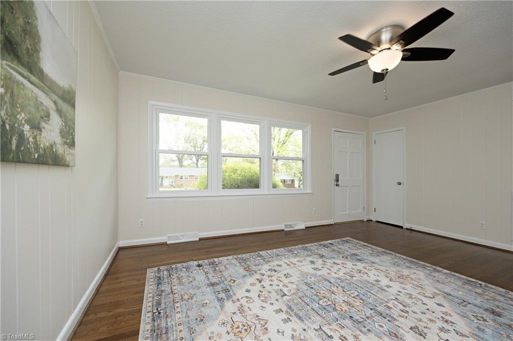 321 Clapp Street Graham, NC 27253 - Photo 7 of 34