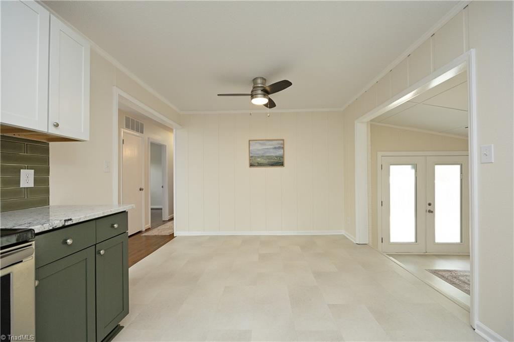 321 Clapp Street Graham, NC 27253 - Photo 8 of 34