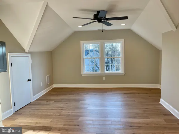 $1,925 | 308 Cooper Street, Unit 3, Westmont, NJ 08108