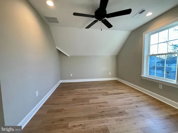 $1,925 | 308 Cooper Street, Unit 3, Westmont, NJ 08108