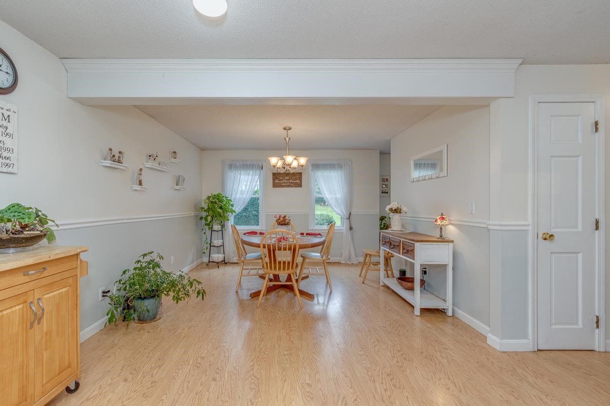 10 Greenwich Road Litchfield, NH 03052 - Photo 11 of 40