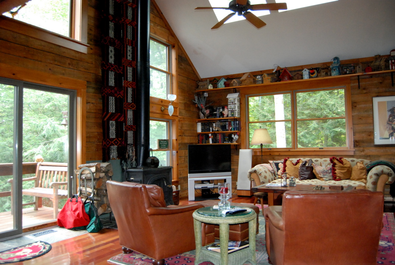 40 Bidwell Road Monterey, MA 01245 - Photo 15 of 37 GREAT ROOM