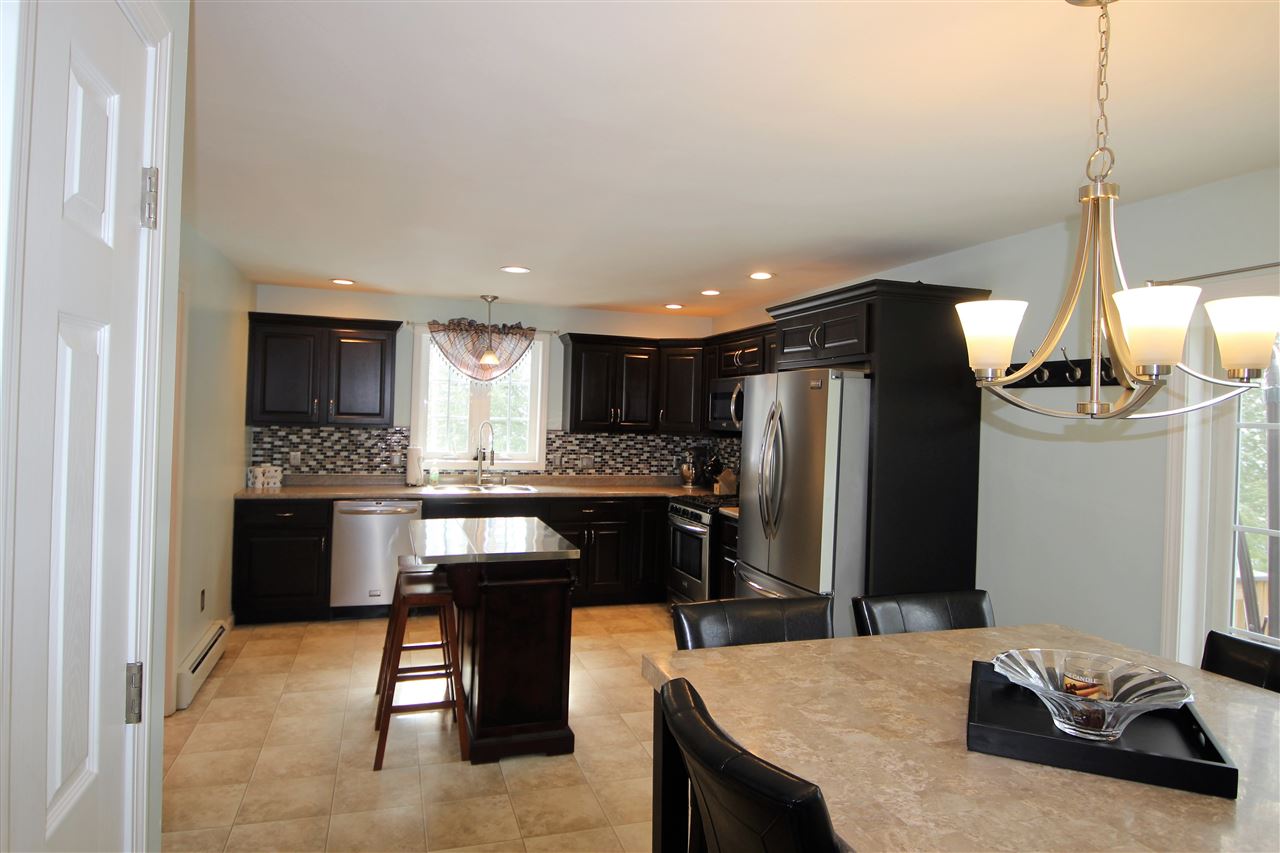 58 France Road Barrington, NH 03825 - Photo 2 of 40