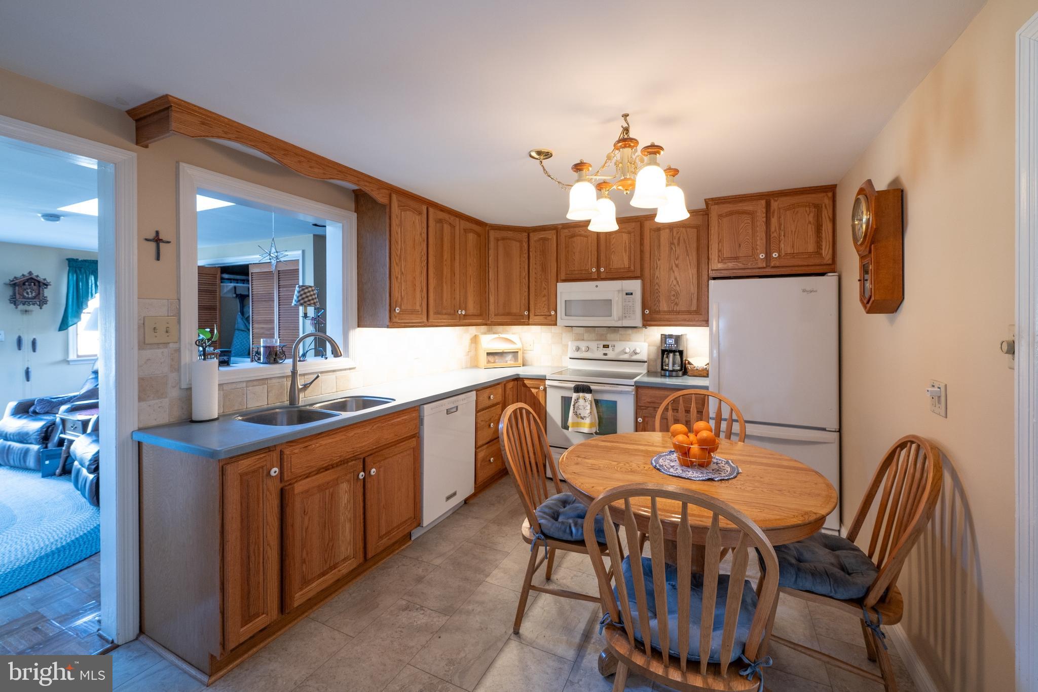 1848 Ridgelawn Avenue Bethlehem, PA 18018 - Photo 13 of 39