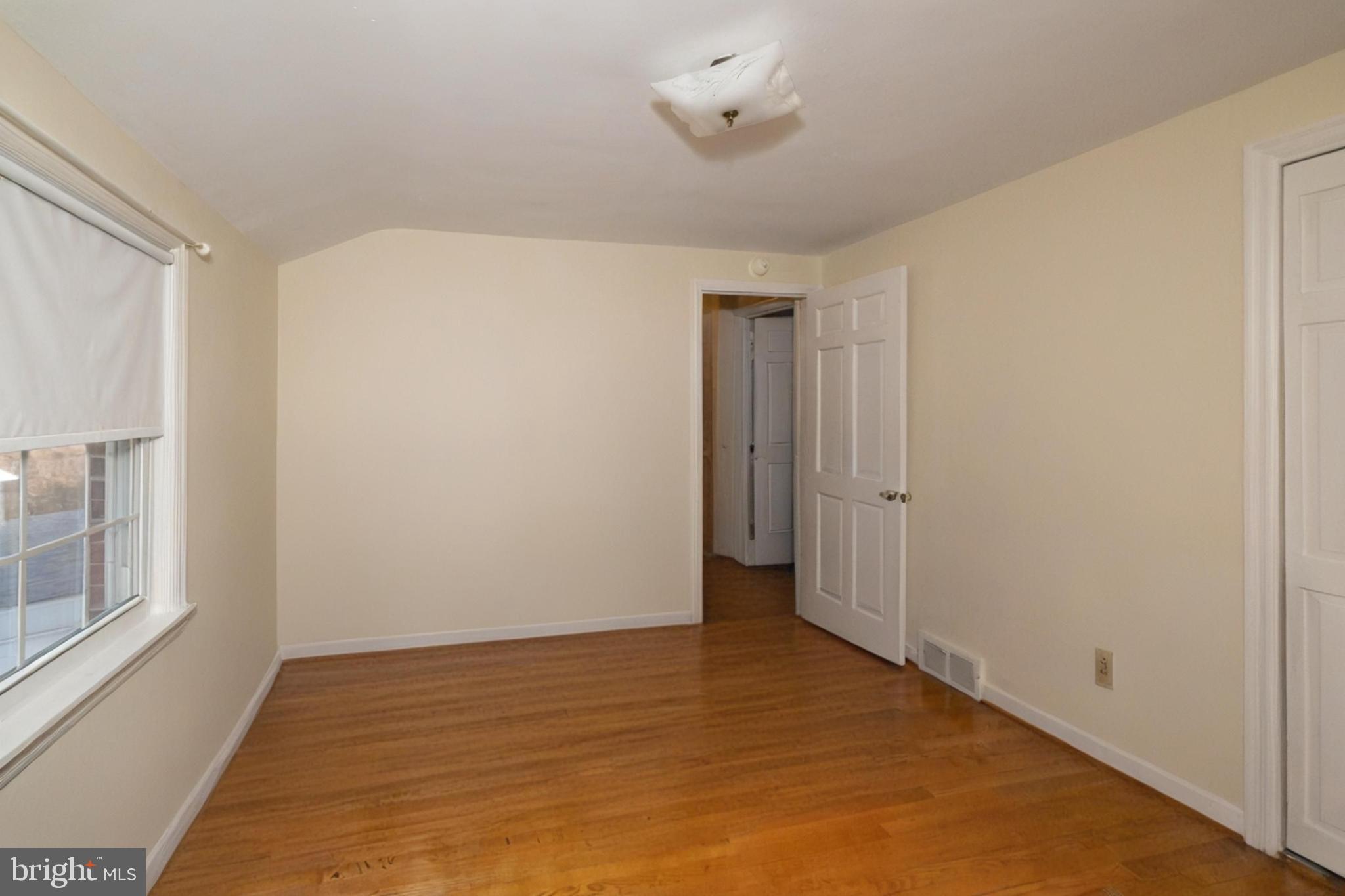 1848 Ridgelawn Avenue Bethlehem, PA 18018 - Photo 27 of 39