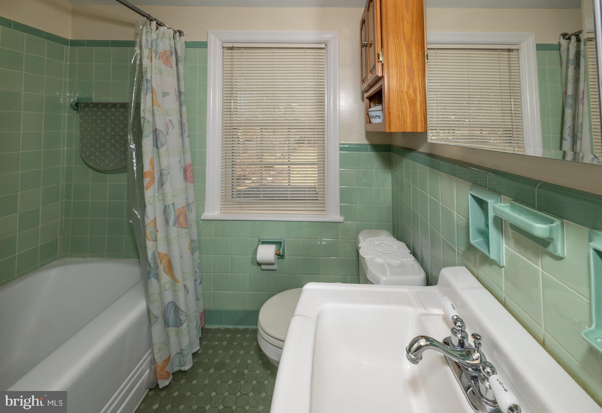 1848 Ridgelawn Avenue Bethlehem, PA 18018 - Photo 28 of 39