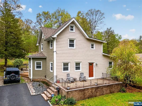 $465,000 | 176 Doty Road, Wanaque, NJ 07420