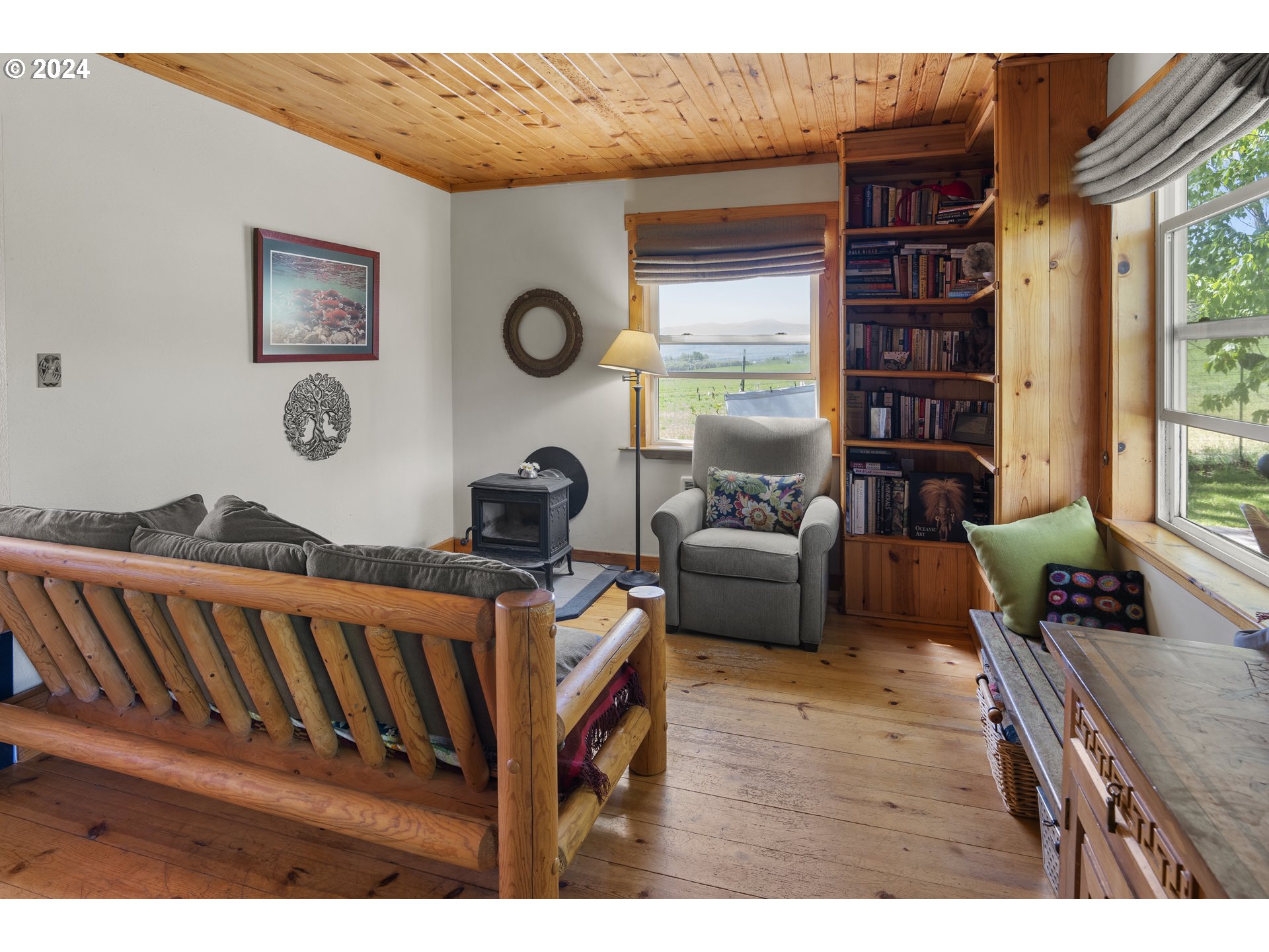43479 Old Foothill Road Richland, OR 97870 - Photo 9 of 44 a living room with furniture and a large window