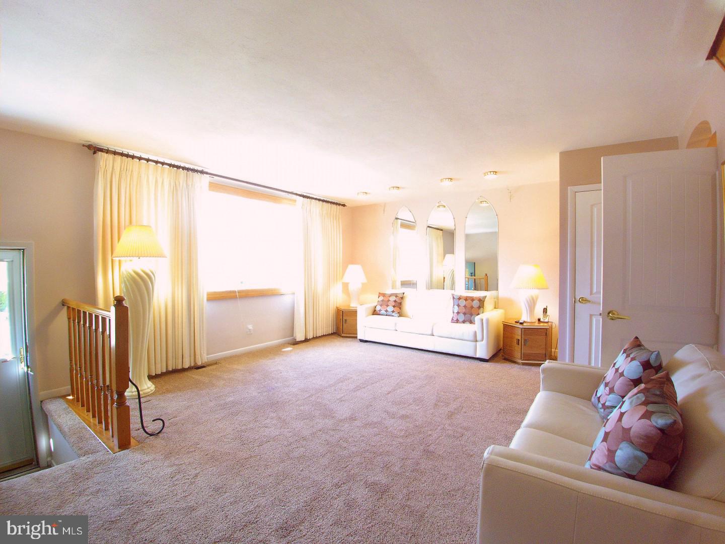 3609 Newberry Road Philadelphia, PA 19154 - Photo 5 of 25 Gallery Image 5