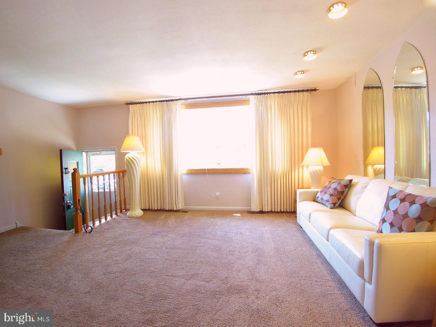 3609 Newberry Road Philadelphia, PA 19154 - Photo 6 of 25 Gallery Image 6