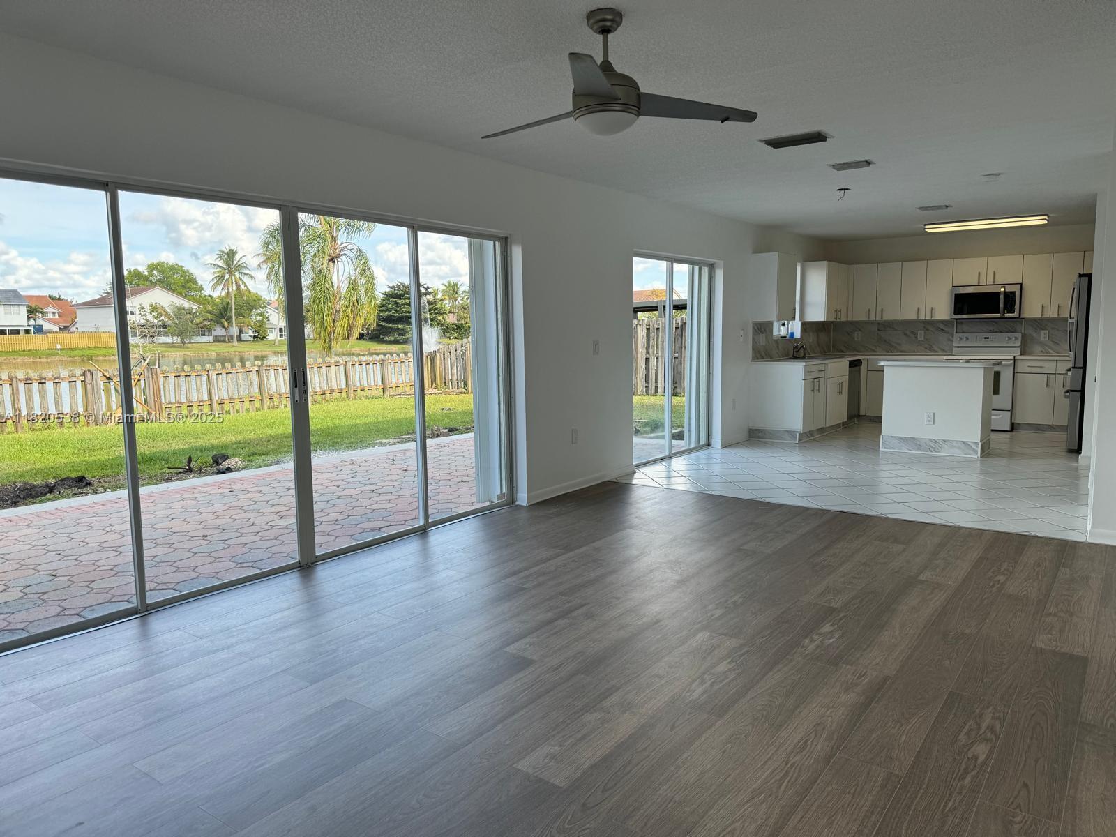 12149 Northwest 34th Street, Unit 12149 Sunrise, FL 33323 - Photo 4 of 33