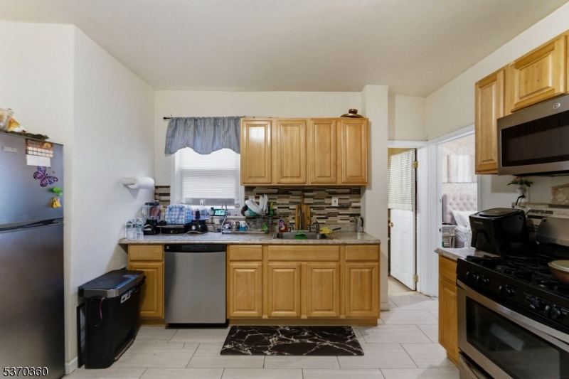 76 Heckel Street Belleville, NJ 07109 - Photo 5 of 21