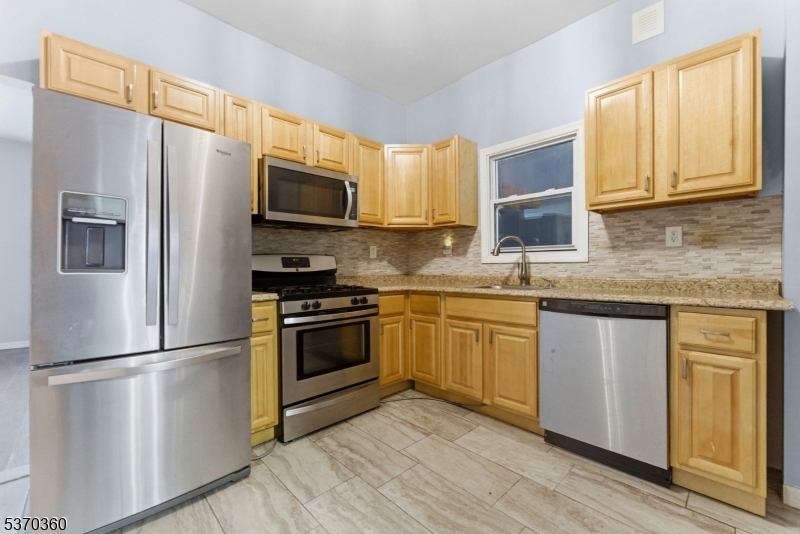 76 Heckel Street Belleville, NJ 07109 - Photo 6 of 21