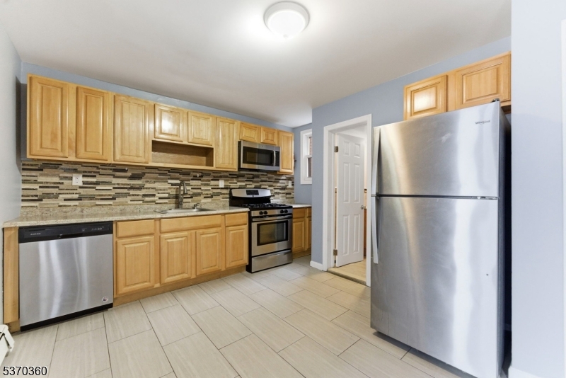 76 Heckel Street Belleville, NJ 07109 - Photo 8 of 21
