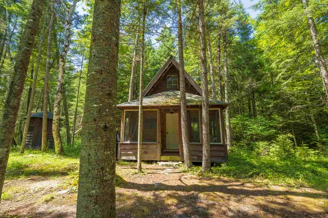 $675,000 | 0 Ledgewood Drive, Unit 9 8, Bethlehem, NH 03574