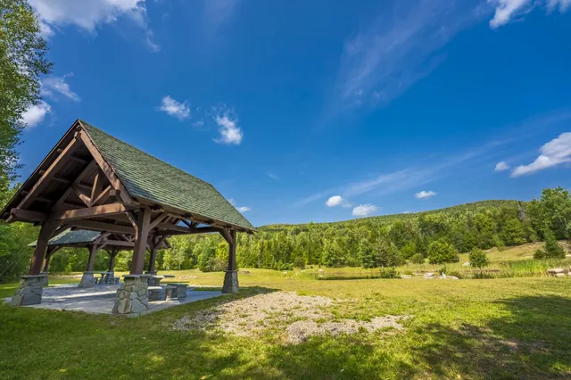 $675,000 | 0 Ledgewood Drive, Unit 9 8, Bethlehem, NH 03574