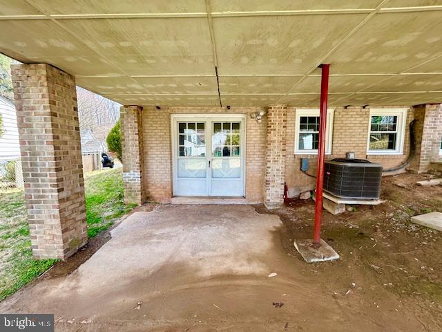 1409 Winding Waye Lane Silver Spring, MD 20902 - Photo 68 of 73 a front view of a house with a garage