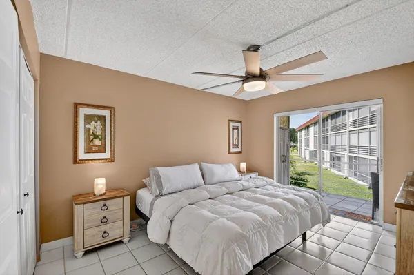 $125,500 | 3200 Springdale Boulevard, Unit 217, Palm Springs, FL 33461