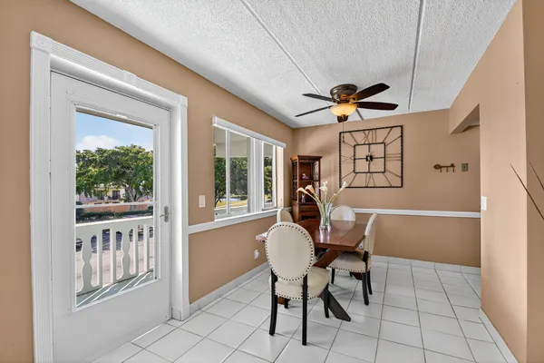 $125,500 | 3200 Springdale Boulevard, Unit 217, Palm Springs, FL 33461