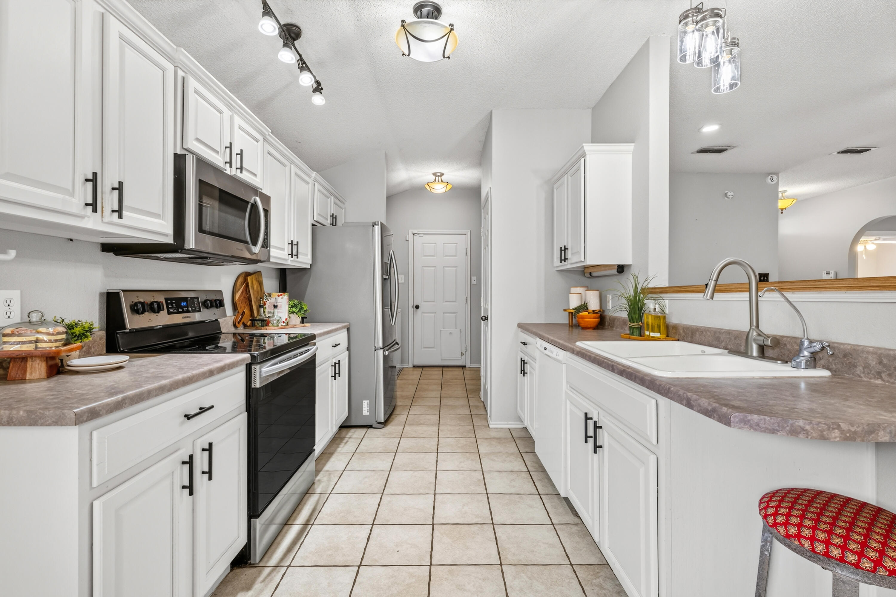 6217 18th Street Lubbock, TX 79416 - Photo 7 of 25 DSC01014