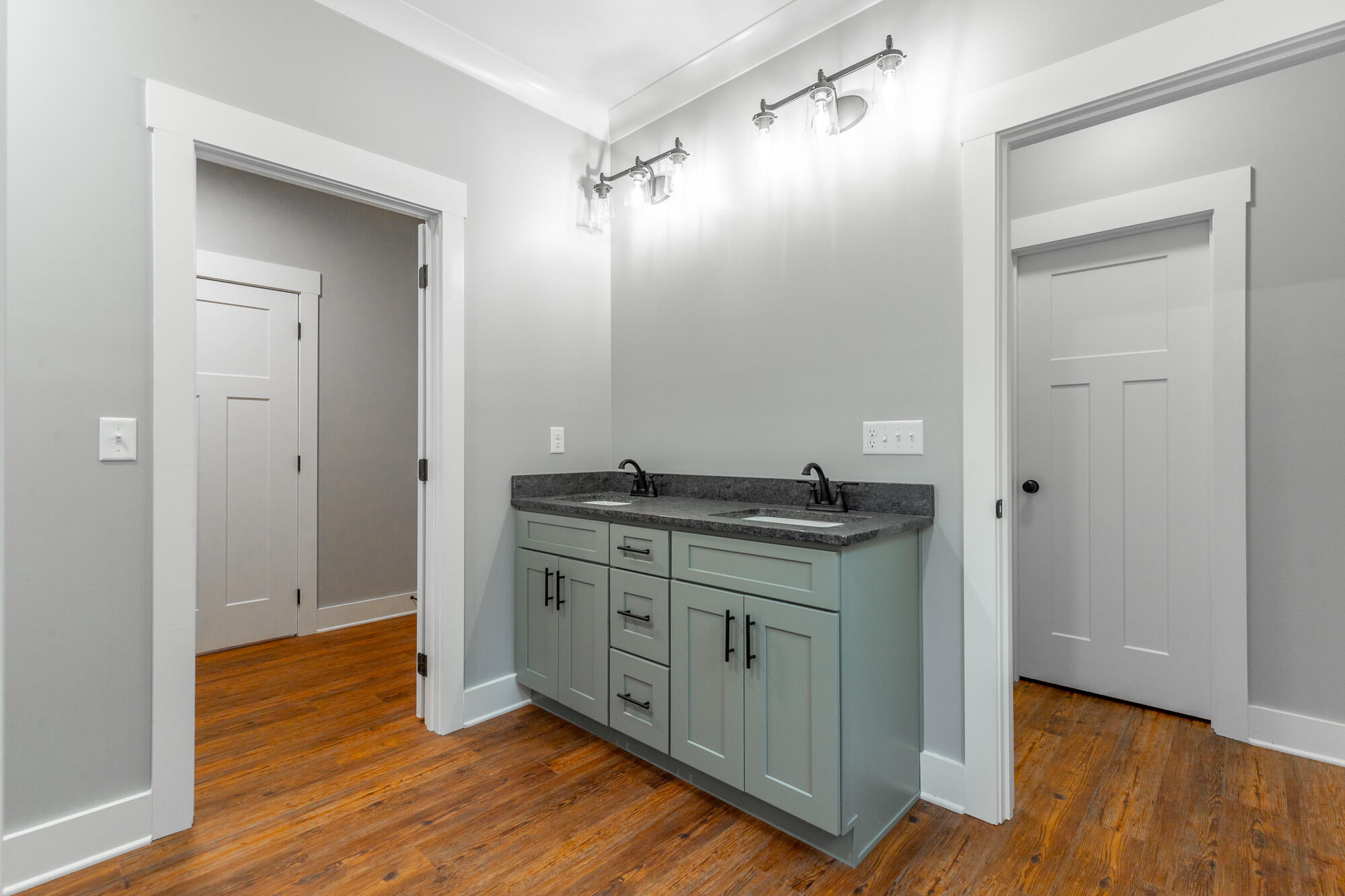 41 Greens Lake Road Rossville, GA 30741 - Photo 18 of 30 Bathroom