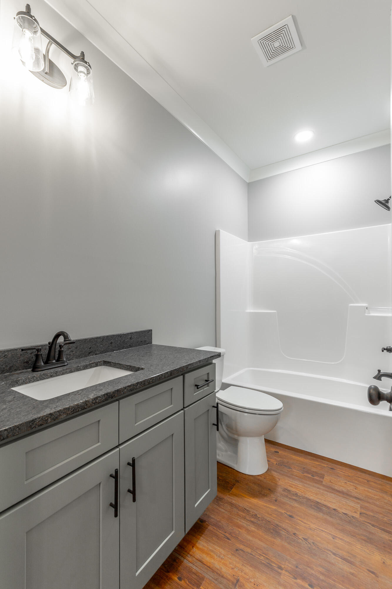 41 Greens Lake Road Rossville, GA 30741 - Photo 22 of 30 Bathroom