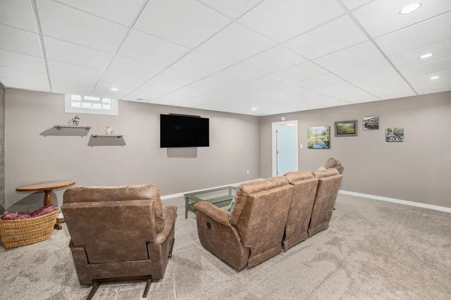 $327,000 | 601 East Oak Street, Fremont, MI 49412