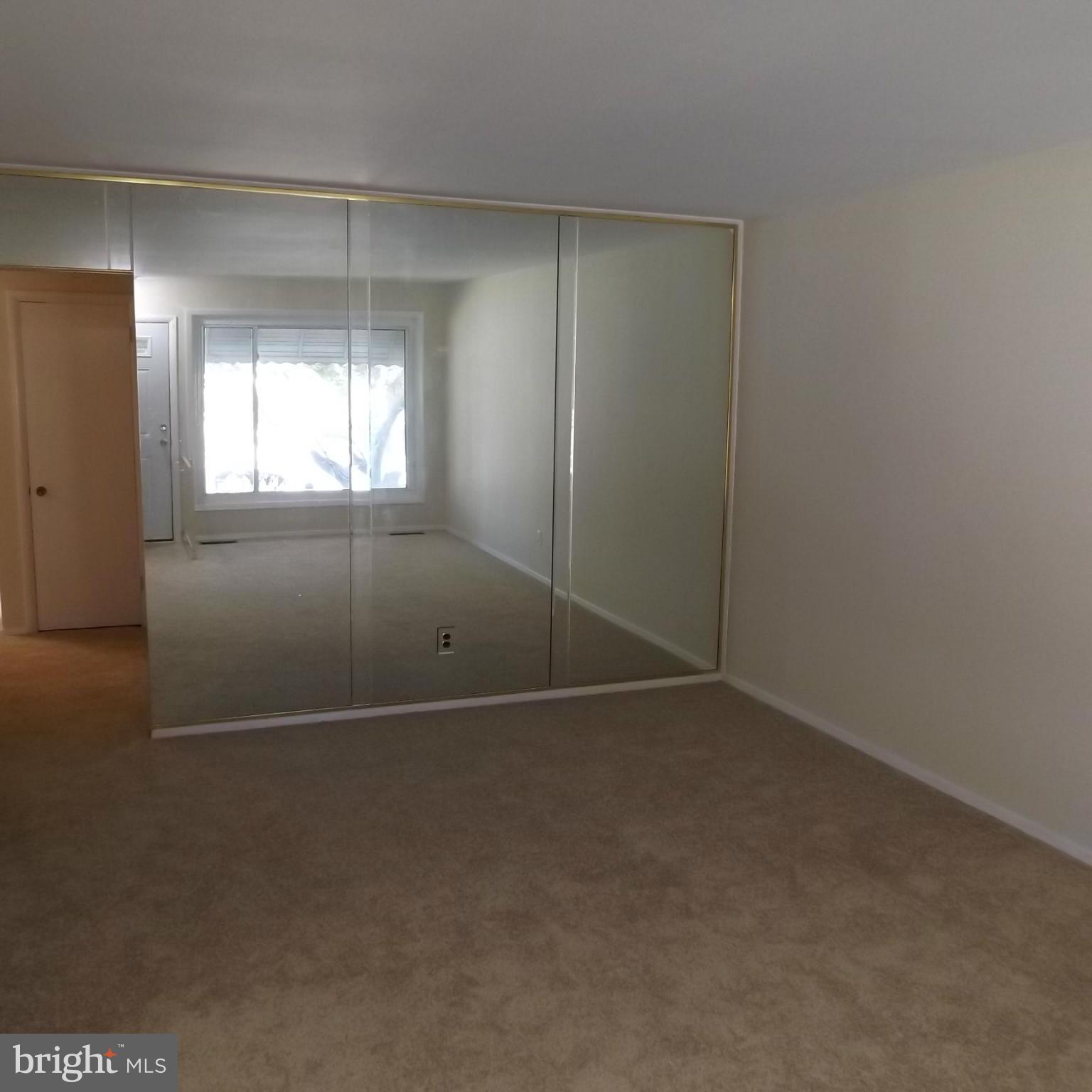 6244 Robin Hill Road Baltimore, MD 21207 - Photo 6 of 19 Living Room