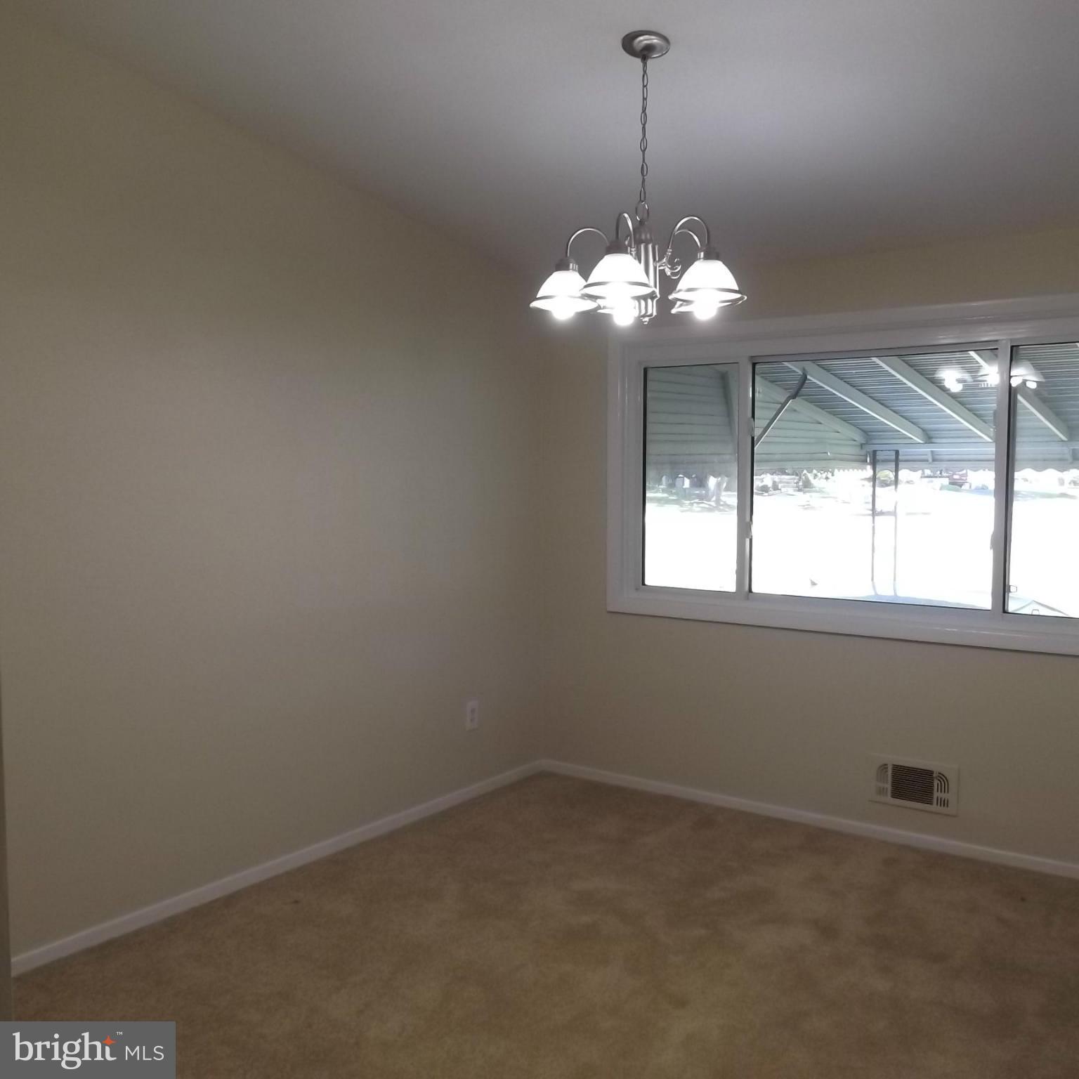 6244 Robin Hill Road Baltimore, MD 21207 - Photo 7 of 19 Dining Room