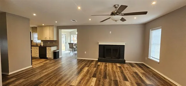 a view of a livingroom with a fireplace