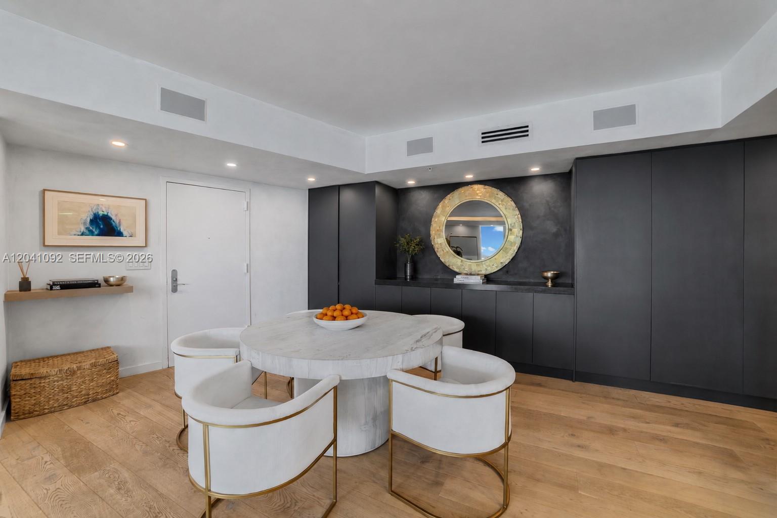 400 Alton Road, Unit 1206 Miami Beach, FL 33139 - Photo 7 of 34