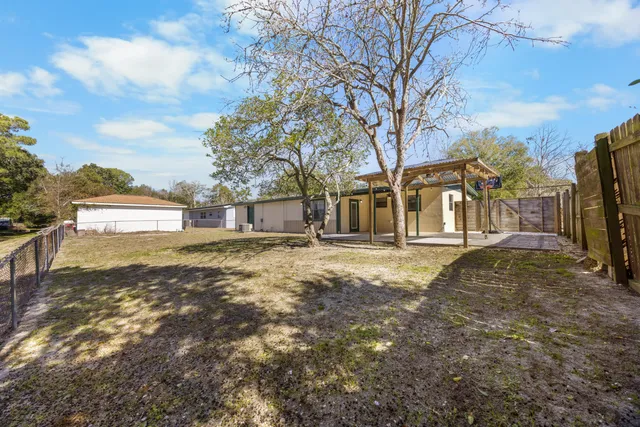 $1,800 | 435 Argyle Court, Mary Esther, FL 32569