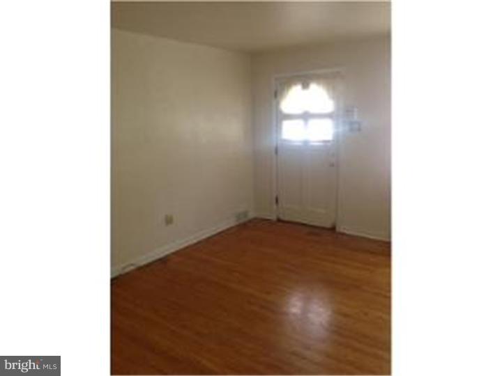 1210 Rhawn Street Philadelphia, PA 19111 - Photo 4 of 21 Living Room