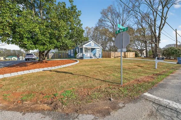 $1,849 | 240 East 5th Avenue, Winder, GA 30680