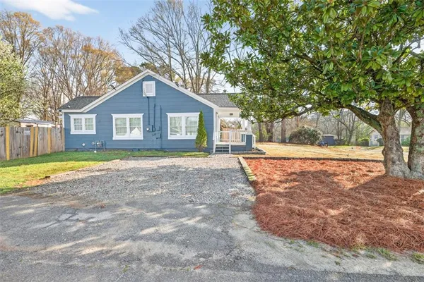 $1,849 | 240 East 5th Avenue, Winder, GA 30680